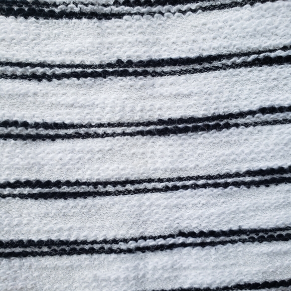 Lou & Grey crewneck sweater w/ textured stripes - Picture 5 of 9